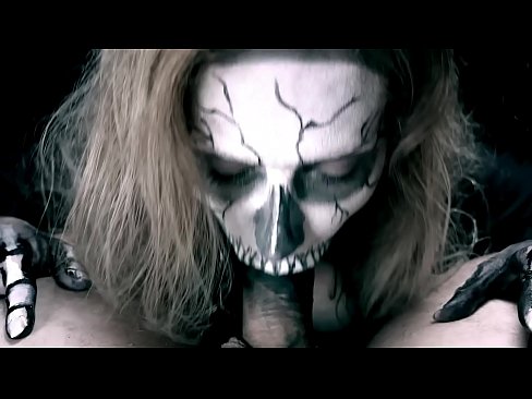 ❤️ Demoniska meitene sūc locekli ar savu melno muti un norij spermu. Porno pie lv.kutjeporno.ru ❌️❤